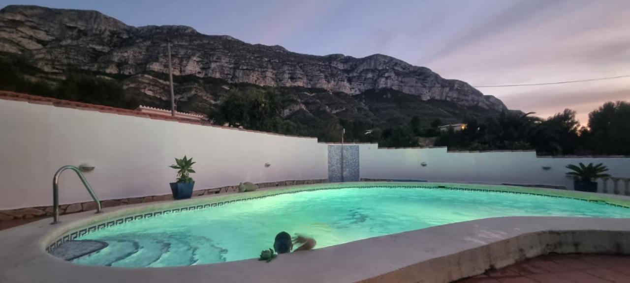 Agradable Casa Con Piscina Privada Y Jardin Villa Дения Екстериор снимка